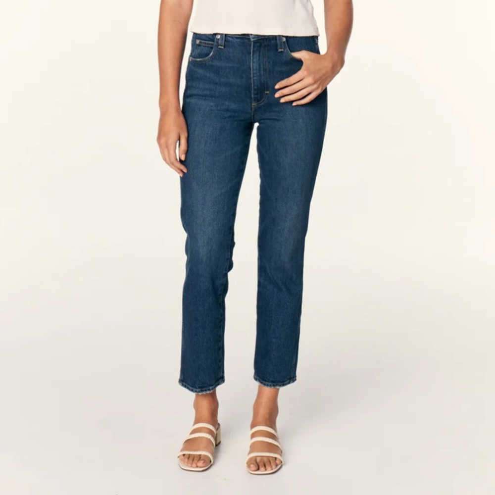 NWT AMO Chloe Crop Jeans